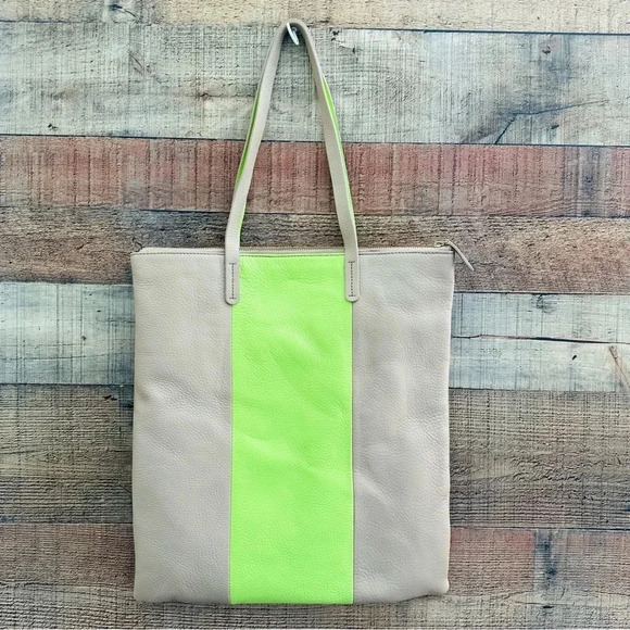NWOT Gap Lime Cooler Leather Striped Tote - Picture 2 of 9